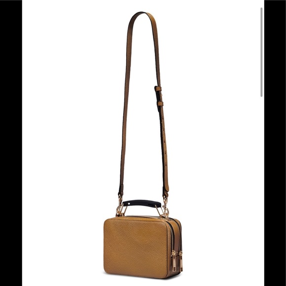 Marc Jacobs The Textured Box Leather Crossbody - Picture 4 of 12